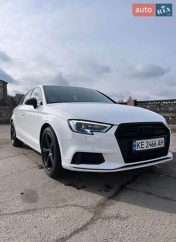 Седан Audi A3 2015 в Кропивницькому