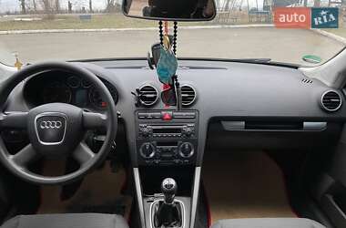Хэтчбек Audi A3 2005 в 