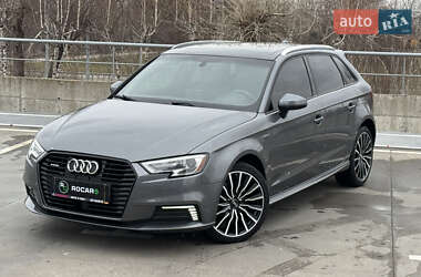 Хетчбек Audi A3 2016 в Києві