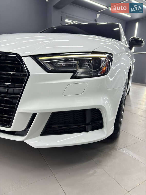 Седан Audi A3 2017 в Львове