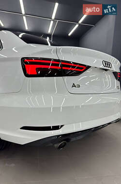 Седан Audi A3 2017 в 