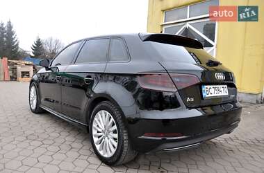 Хэтчбек Audi A3 2016 в 