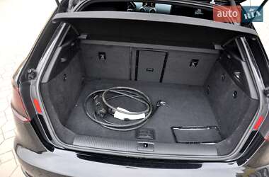 Хэтчбек Audi A3 2016 в 