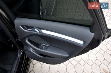Хэтчбек Audi A3 2016 в 