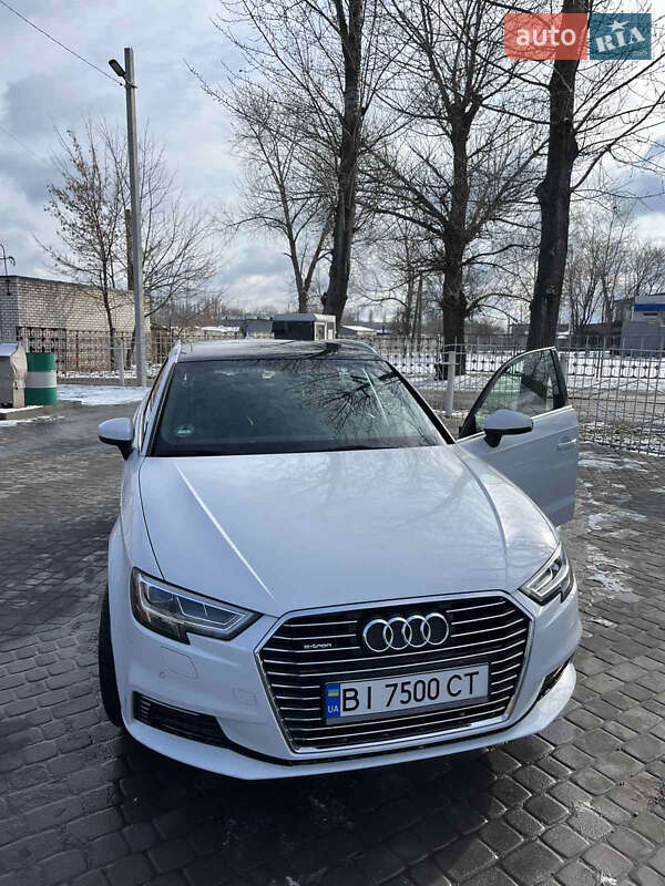 Хэтчбек Audi A3 2018 в Кременчуге