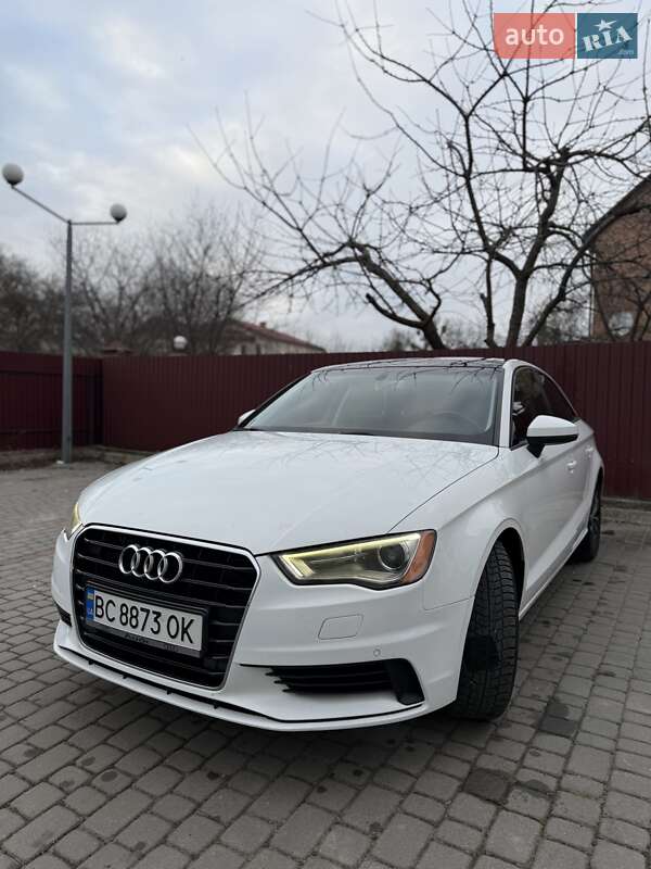 Седан Audi A3 2015 в Львове