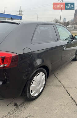 Хэтчбек Audi A3 2012 в 