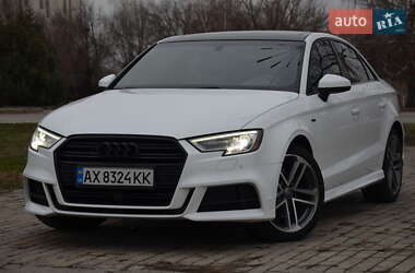 Седан Audi A3 2018 в Харькове