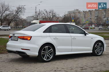 Седан Audi A3 2018 в Харькове