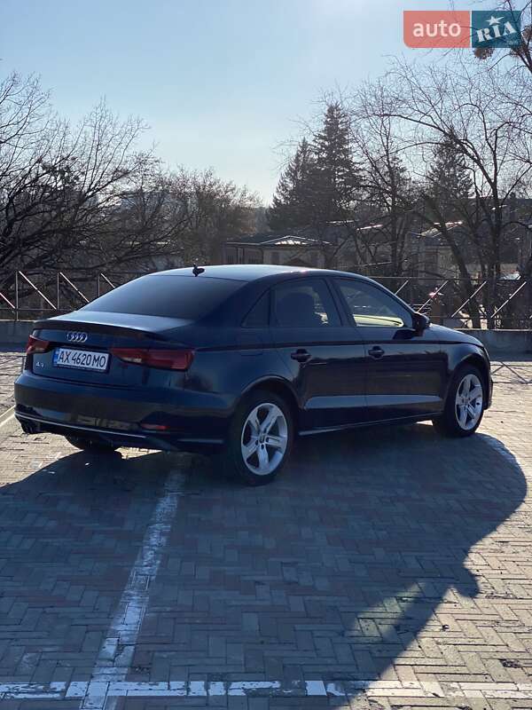 Седан Audi A3 2017 в Харькове