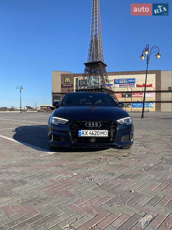 Седан Audi A3 2017 в Харькове