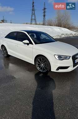 Седан Audi A3 2016 в Днепре