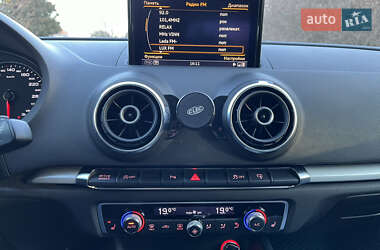 Хэтчбек Audi A3 2014 в 