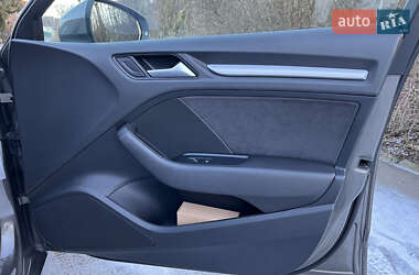 Хэтчбек Audi A3 2014 в 