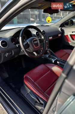 Хетчбек Audi A3 2009 в 