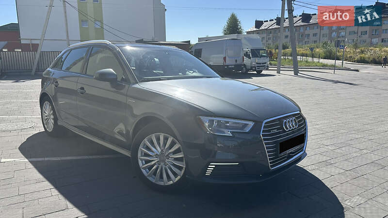 Хетчбек Audi A3 2017 в Львові фото 3 Хетчбек Audi A3 2017 в Львові