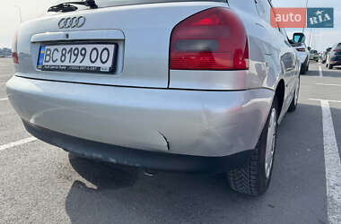 Хэтчбек Audi A3 1998 в 