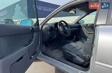 Хэтчбек Audi A3 1998 в 