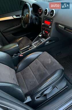 Хэтчбек Audi A3 2012 в 
