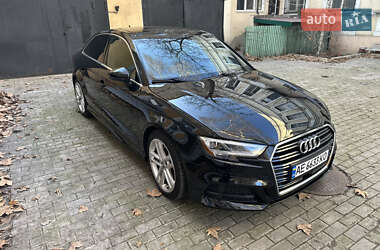Седан Audi A3 2016 в 
