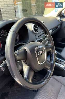 Хэтчбек Audi A3 2013 в 