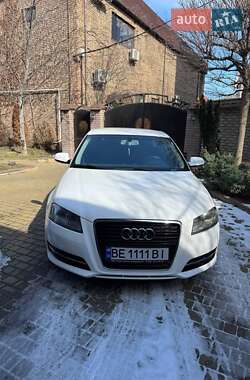 Хэтчбек Audi A3 2013 в 