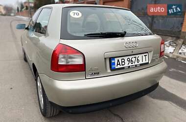 Хэтчбек Audi A3 2002 в 
