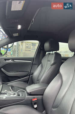 Хэтчбек Audi A3 2016 в 