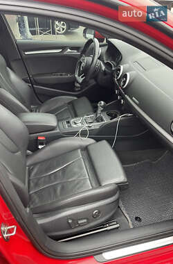 Хэтчбек Audi A3 2016 в 