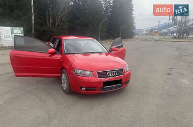 Хэтчбек Audi A3 2004 в 