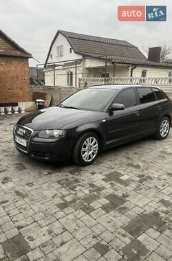 Хэтчбек Audi A3 2005 в 
