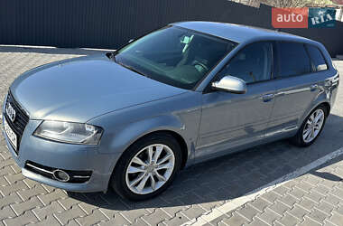 Хэтчбек Audi A3 2011 в Черновцах