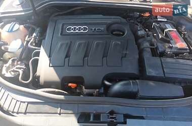 Хэтчбек Audi A3 2010 в 