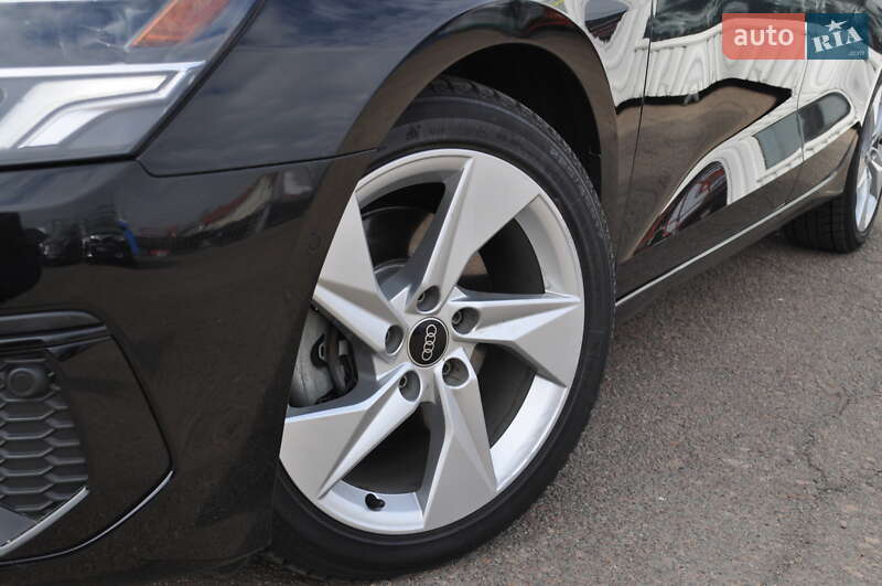 Седан Audi A3 2023 в Киеве