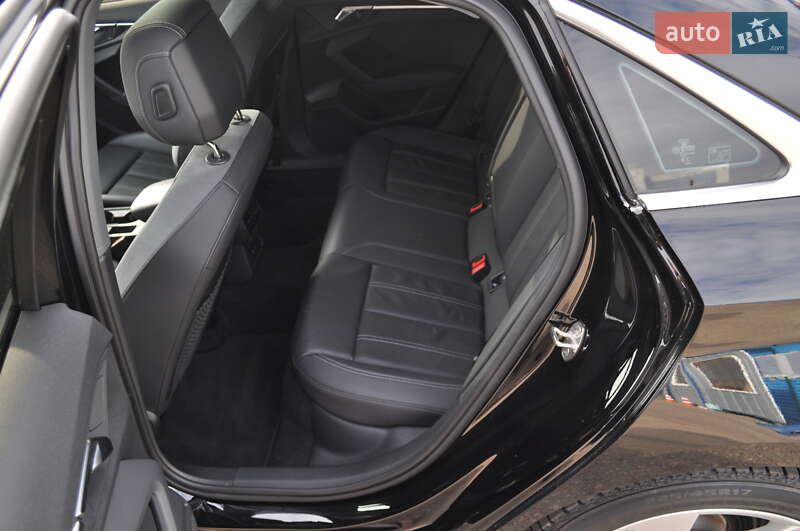 Седан Audi A3 2023 в Киеве