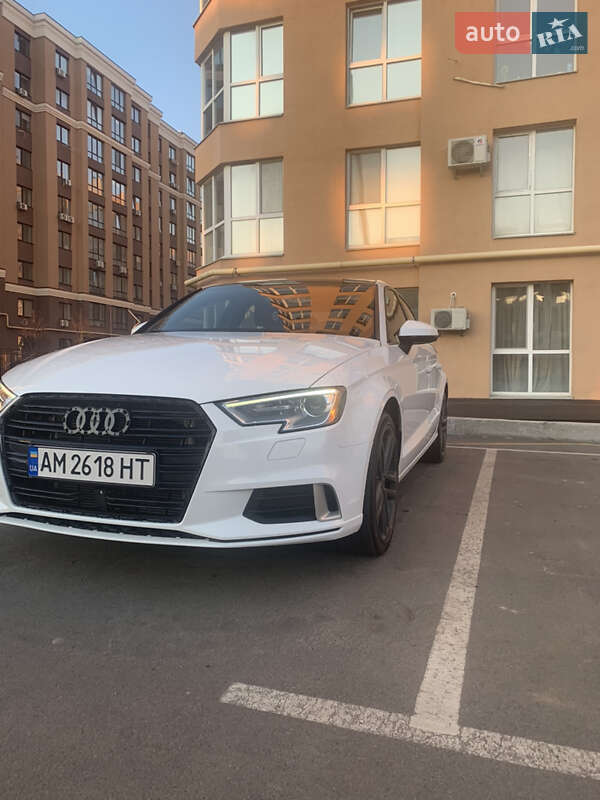Седан Audi A3 2017 в Киеве фото 3 Седан Audi A3 2017 в Киеве