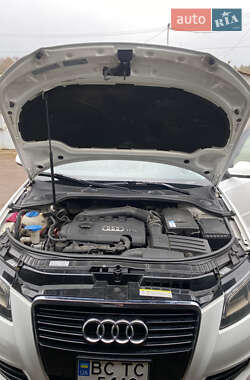 Хэтчбек Audi A3 2012 в 