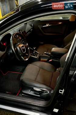 Хэтчбек Audi A3 2006 в 