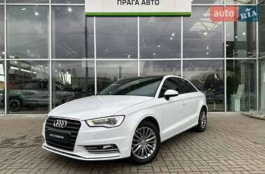 Седан Audi A3 2016 в 