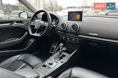 Седан Audi A3 2016 в 