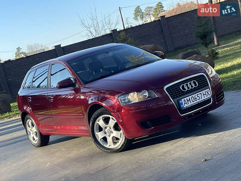 Хэтчбек Audi A3 2005 в 
