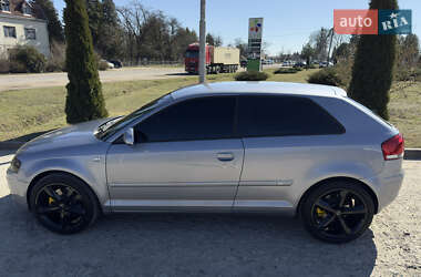 Хетчбек Audi A3 2006 в 