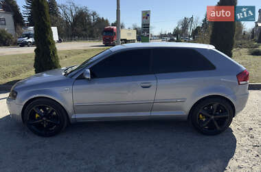Хетчбек Audi A3 2006 в 