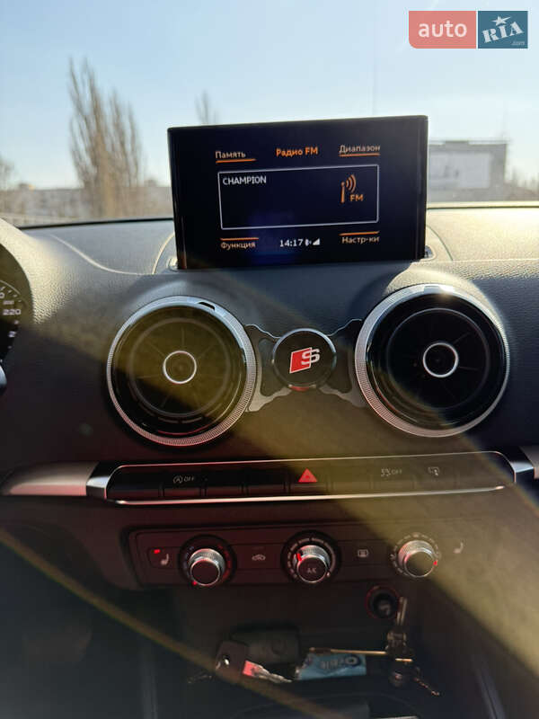 Седан Audi A3 2015 в Киеве