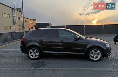 Хэтчбек Audi A3 2012 в 