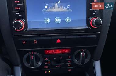 Хэтчбек Audi A3 2011 в 