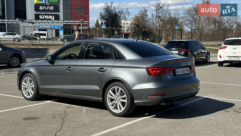 Седан Audi A3 2016 в Киеве
