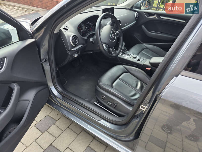 Седан Audi A3 2016 в Львове
