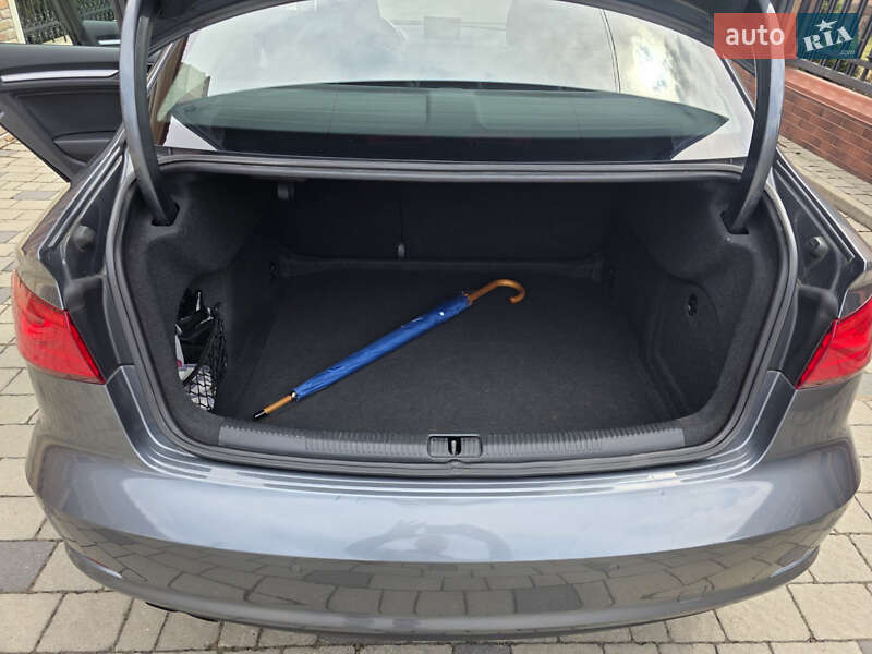 Седан Audi A3 2016 в Львове