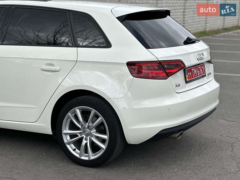 Хэтчбек Audi A3 2015 в Одессе